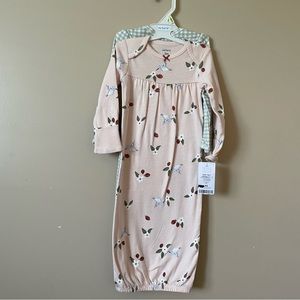 Carter’s 2 pack sleeper gowns